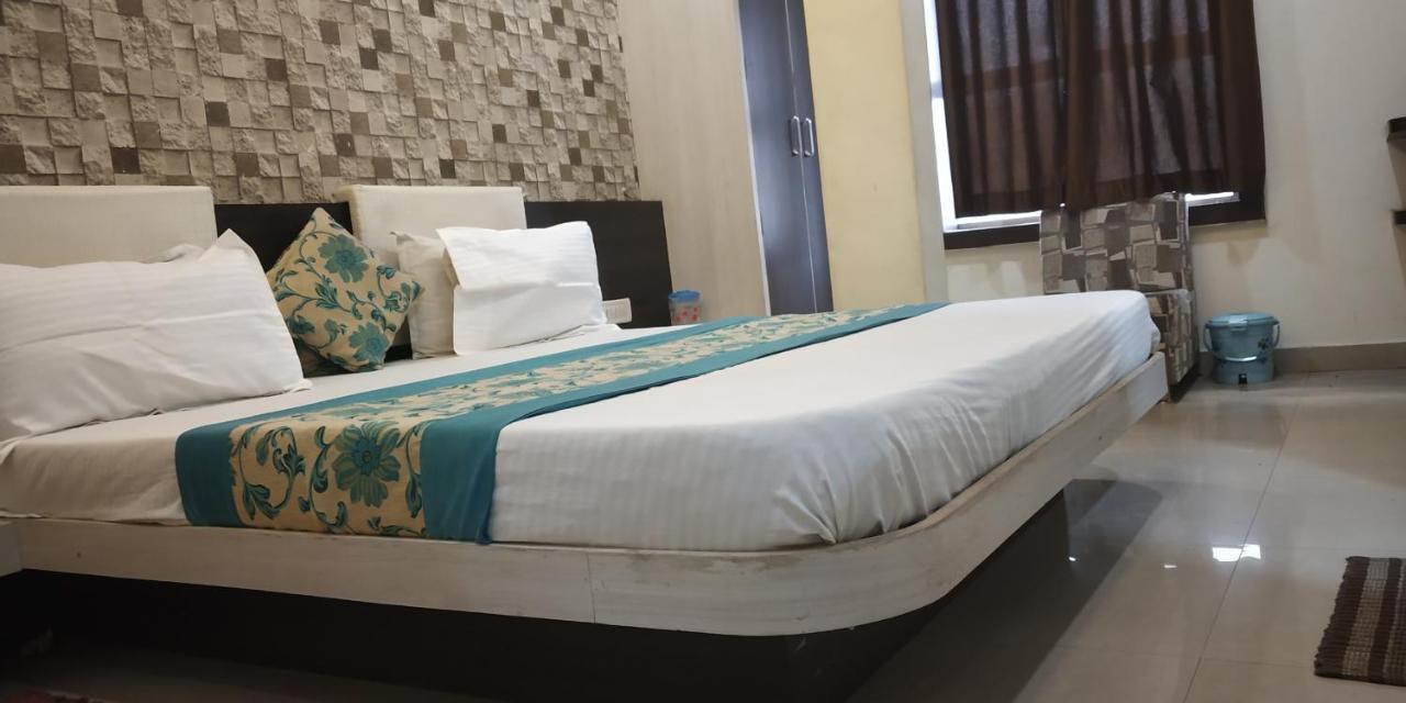 بوبال Hotel Maa Ganga Palace المظهر الخارجي الصورة