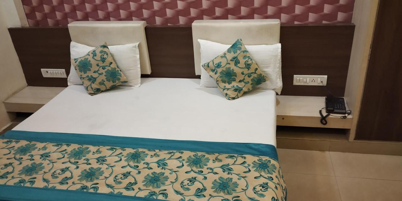 بوبال Hotel Maa Ganga Palace المظهر الخارجي الصورة